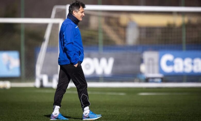 Vélez evalúa la salida de ocho futbolistas en medio de reestructuración