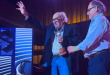 Ricardo González recibe el Premio Olimpia de Brillantes a sus 100 años