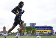 Cavani se somete a un bloqueo por dolores en la espalda